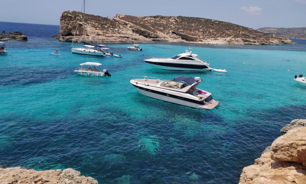41' Ilver Mirable Motor Yacht Rental in Mellieha, Malta - Image 17