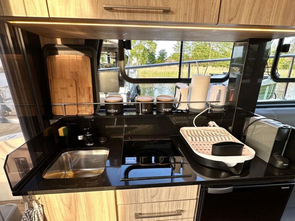 Futura 40 Luxury Yacht 2018, 80KM available in Górkło - Imagen 2