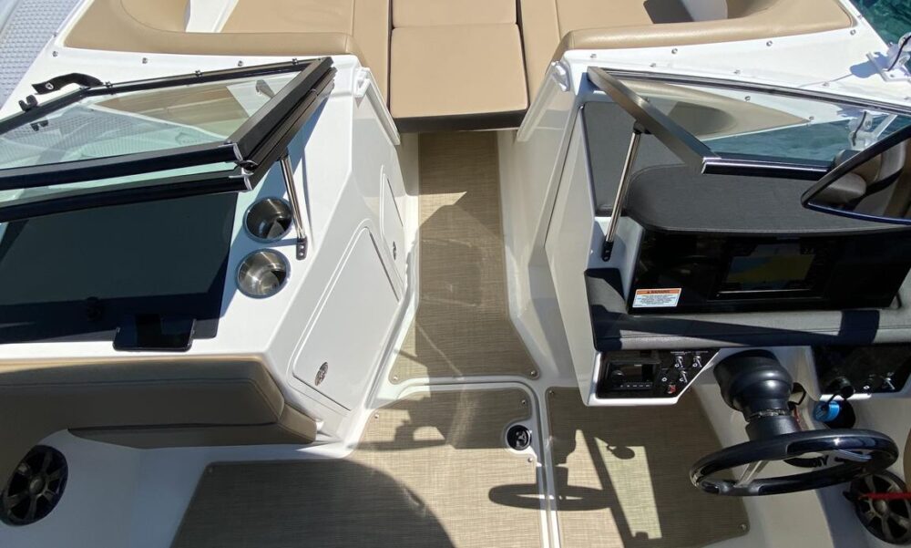 Luxury Sea Ray 210 Boat Rental in Protaras - Private Cyprus Coastal Cruises - Image 8