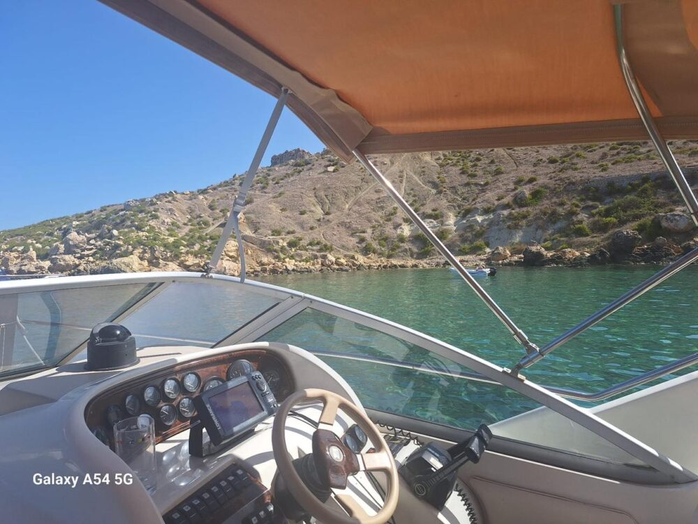 Private Day Trip - Air-Conditioned Cabin Cruiser - Fun, Stylish, Comfortable - Image 9
