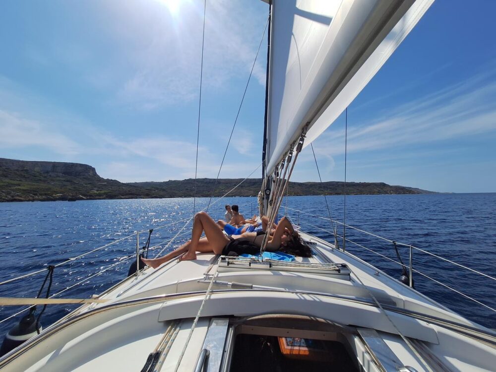 Private Sailing Yacht - Day Charter - Bavaria 42 Cruiser - Image 4