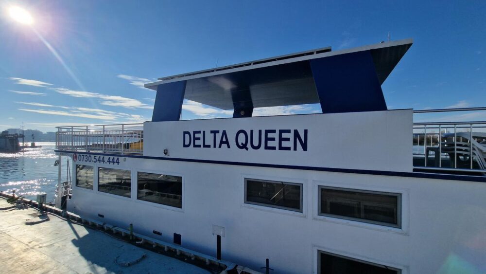 Delta Queen - House Boat - up to 12 people can sleep in separate room - Imagen 2