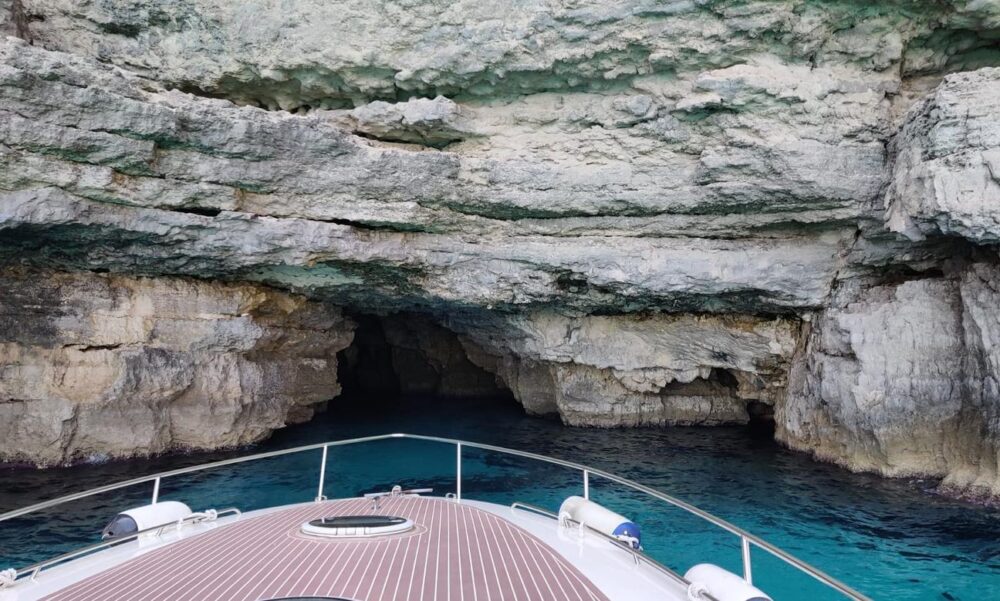 41' Ilver Mirable Motor Yacht Rental in Mellieha, Malta - Image 18