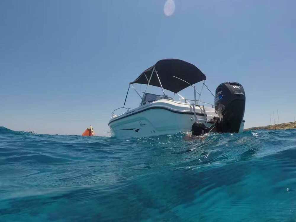 19 ft Ranieri Center Console for Rent in Paralimni, Cyprus - Image 7