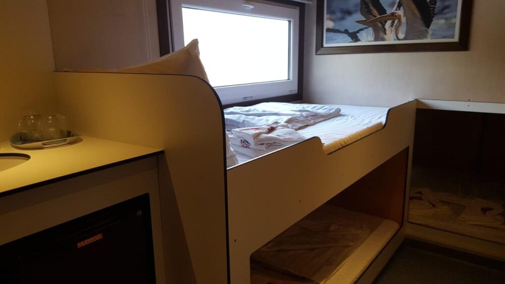 Delta Queen - House Boat - up to 12 people can sleep in separate room - Imagen 10