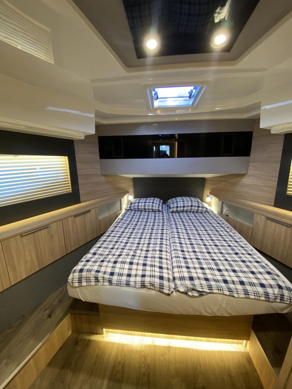 Seamaster 45 "Columbus" 2022, 80HP - Imagen 8