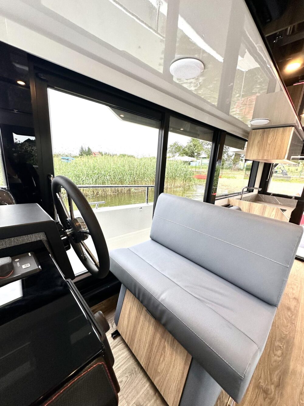 Maestro 42 Cobra Yacht - 2024, 80KM - Imagen 3