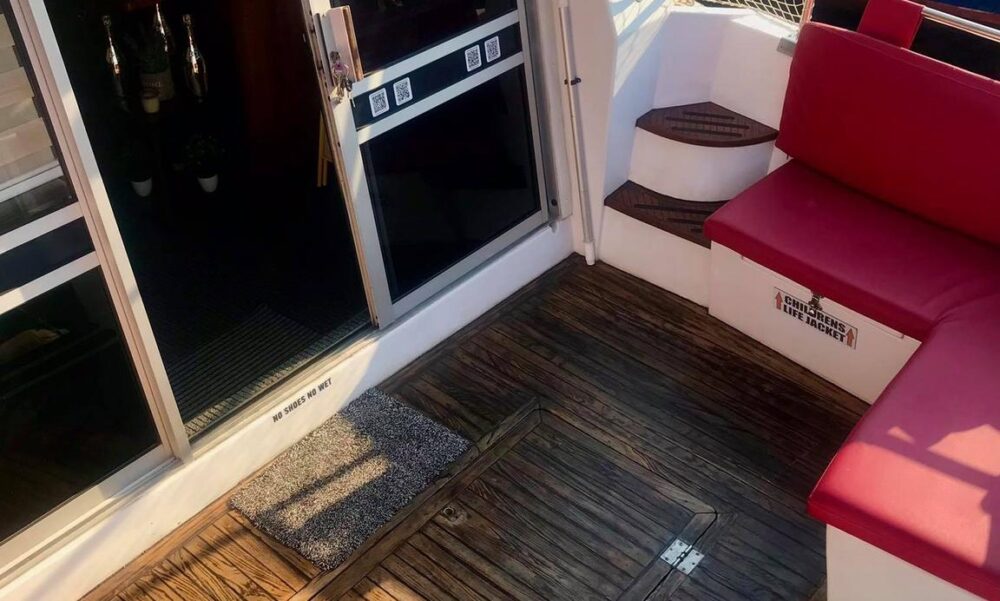 DEEP BLUE IS 45 ft Brichwood Motor Yacht Charter for 24 People in Larnaca,Cyprus - Image 21