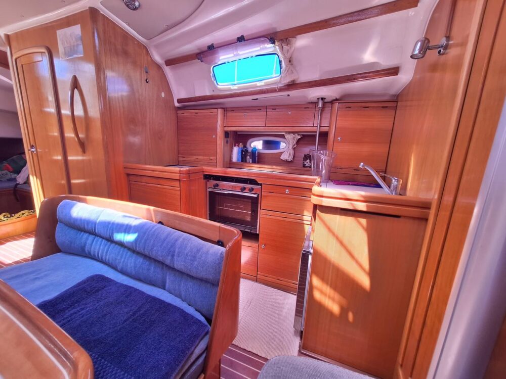 Private Sailing Yacht - Day Charter - Bavaria 42 Cruiser - Image 7