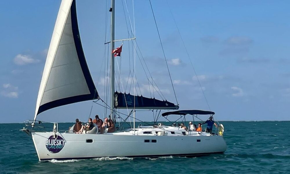 Private Luxury Sailing Charter in Grand Cayman - Stingray City & Reef Exploration