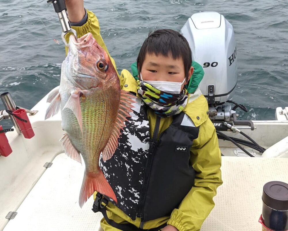 Wonderful Private Fishing Charter in Osaka Bay!! - Image 12