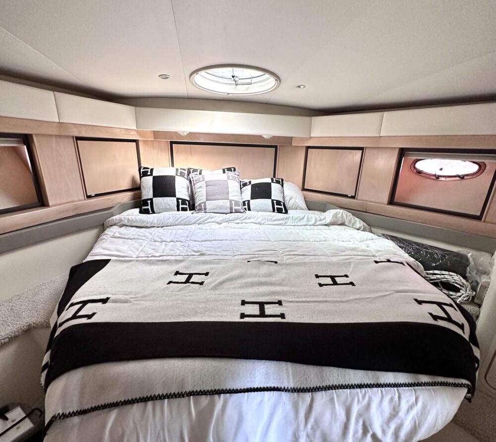 Best in Class 50ft Private Yacht Downtown Vancouver for up to 12 Passengers - Image 5