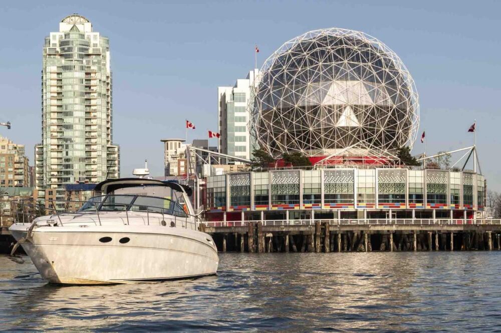 42ft Exclusive Luxury Yacht Downtown Vancouver - Image 15