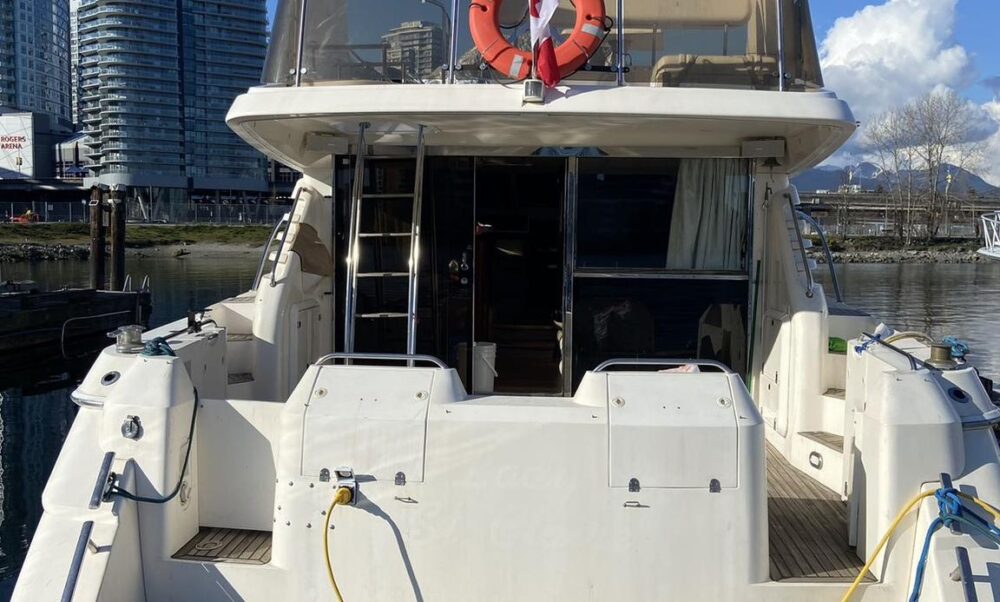 Fairline Squadron 62 Foot Luxury Motor Yacht Experience in Downtown Vancouver - Image 10