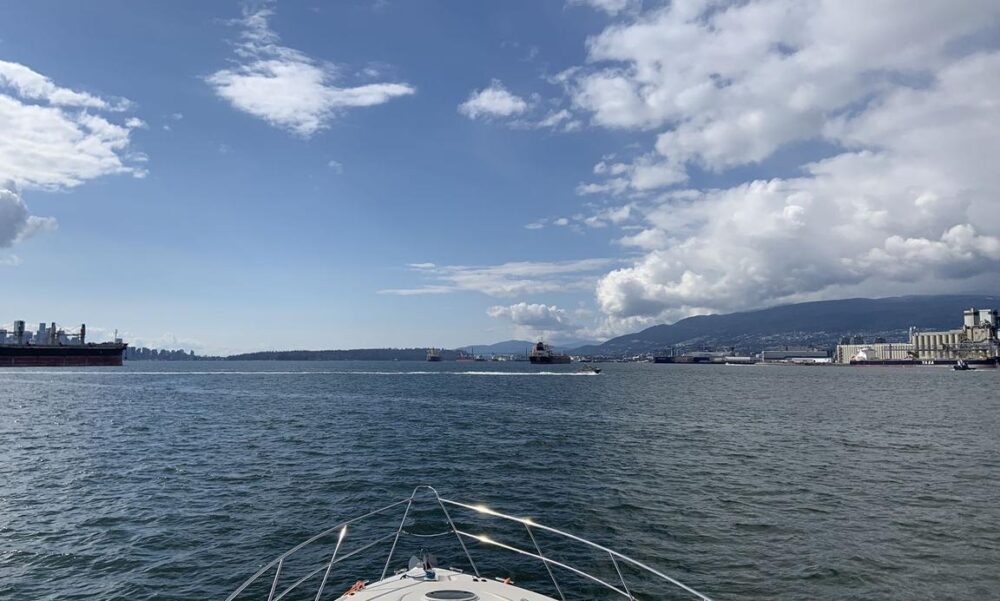 Fairline Squadron 62 Foot Luxury Motor Yacht Experience in Downtown Vancouver - Image 8