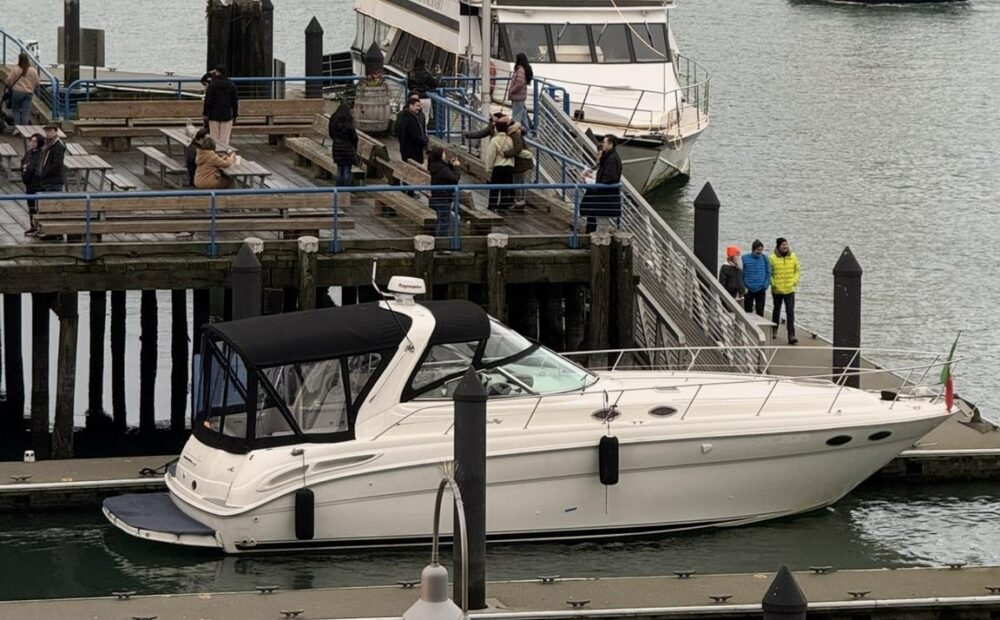 42ft Exclusive Luxury Yacht Downtown Vancouver - Image 7