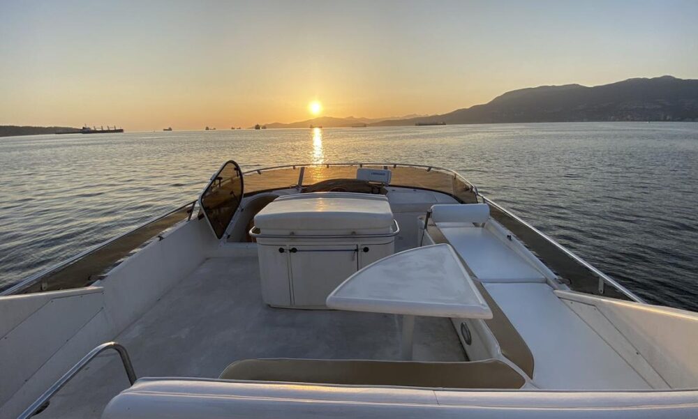 Fairline Squadron 62 Foot Luxury Motor Yacht Experience in Downtown Vancouver - Image 28