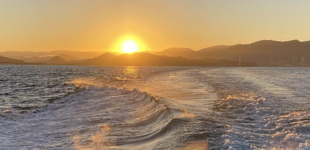 Captained Charter on a 46ft Yacht in Nishinomiya, KOBE!! Enjoy parties or dates. - Image 4