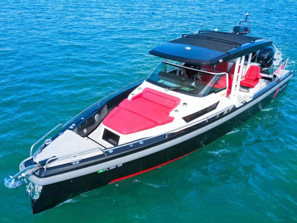40ft Axopar “Canelo Knock Out💪” in Miami