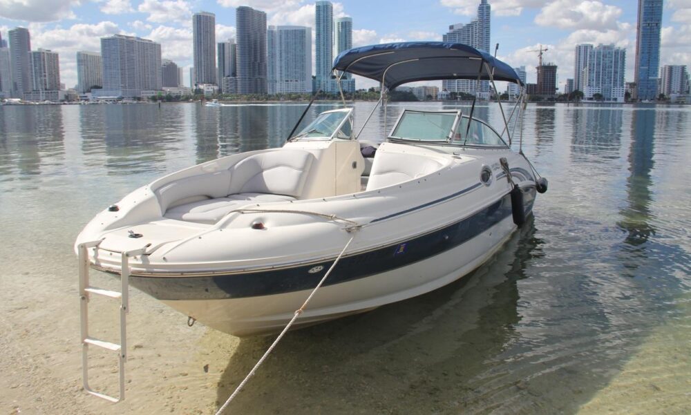 Rent a 26' Sea Ray Sundeck in Miami - 5 Identical Boats with Captain & Weekday Discounts
