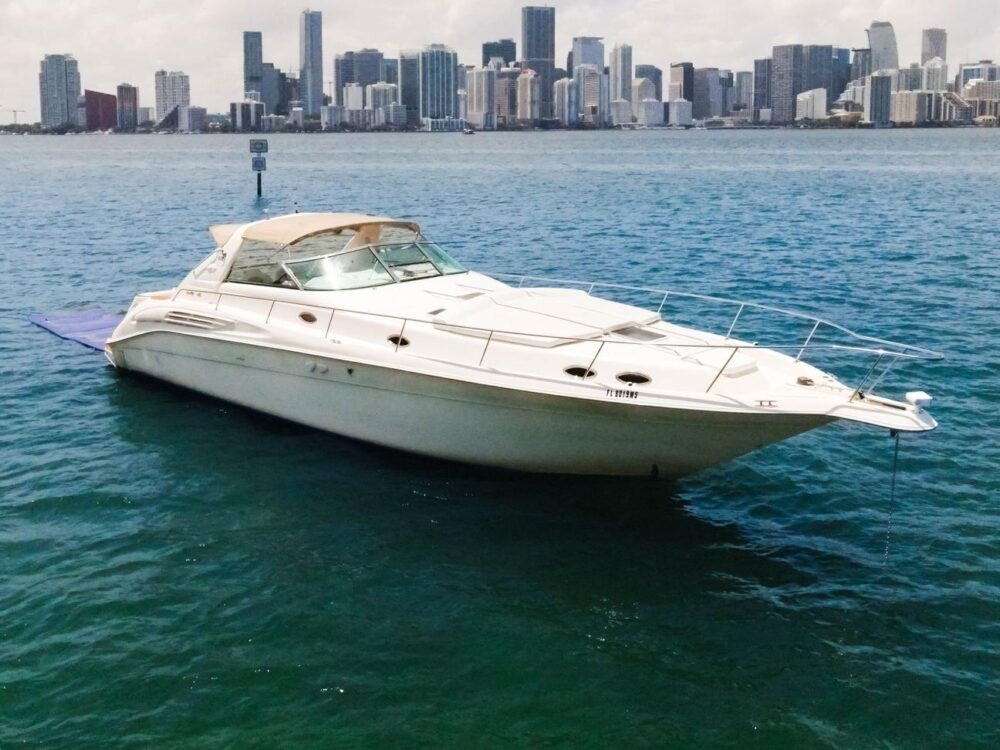 50’ SeaRay Private Yacht Charter — Free Hour & Free Jet Ski Weekday Promos!