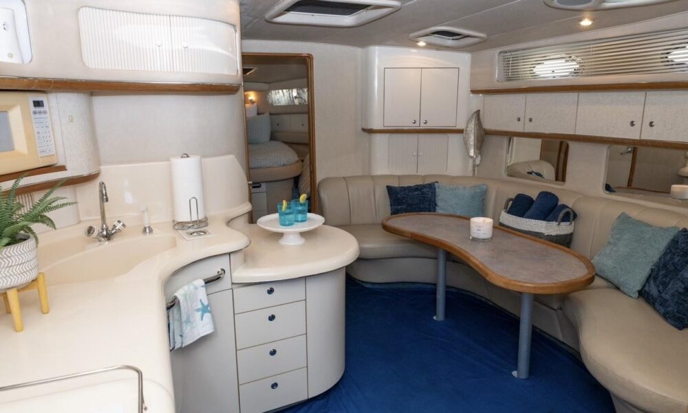 Sea Ray 50' Private Yacht Charter in Miami - Get 1 Hour Free Monday-Thursday - Imagen 11