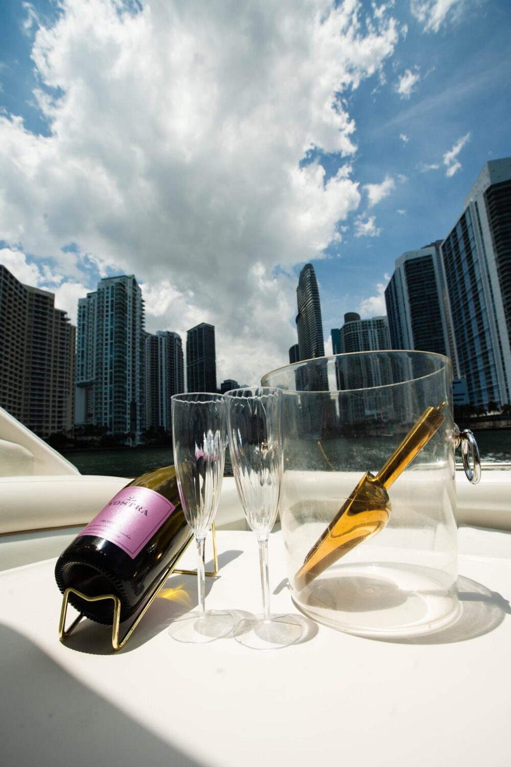 50’ SeaRay Private Yacht Charter — Free Hour & Free Jet Ski Weekday Promos! - Imagen 13
