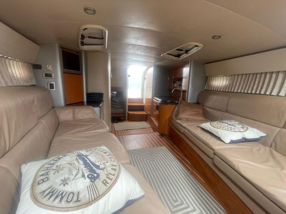 Enjoy Miami in 42ft Formula for Charter! Sightseeing and More! - Imagen 6