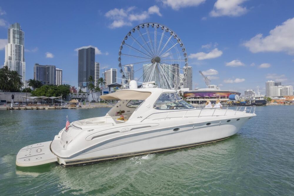 Sea Ray 60' Private Yacht! Get 1 Hr Free Monday-thursday 13 Passengers Max - Image 9