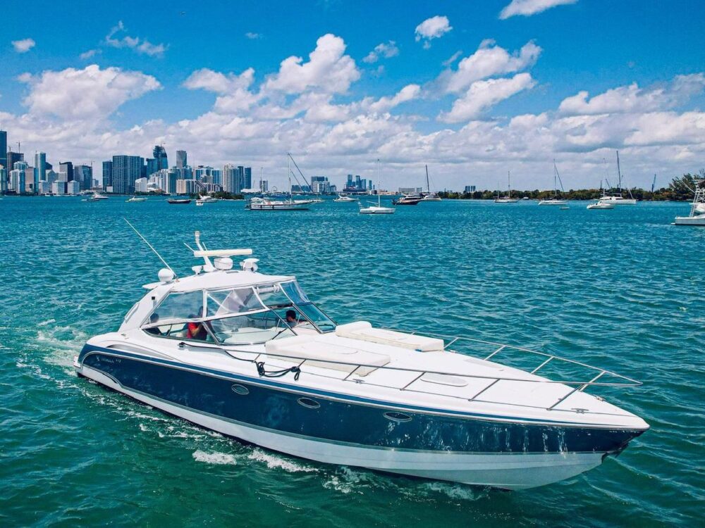 Enjoy Miami in 42ft Formula for Charter! Sightseeing and More! - Imagen 4