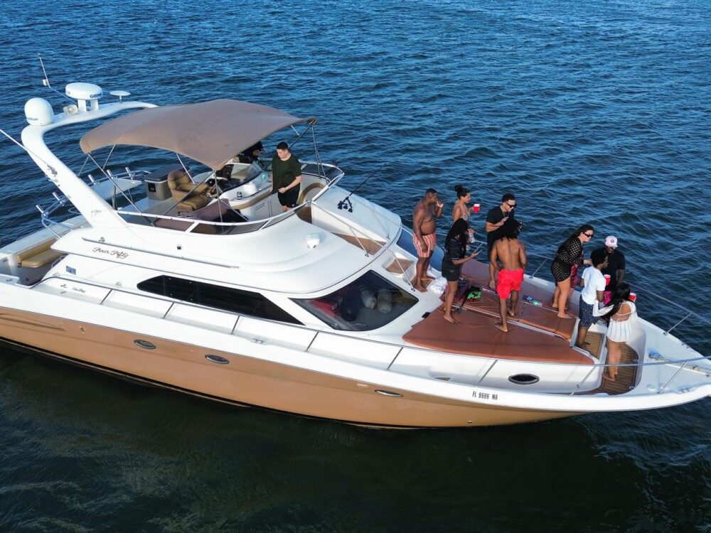 50’ Flybridge - Up to $100 OFF or 1 FREE JETSKI* - Imagen 31