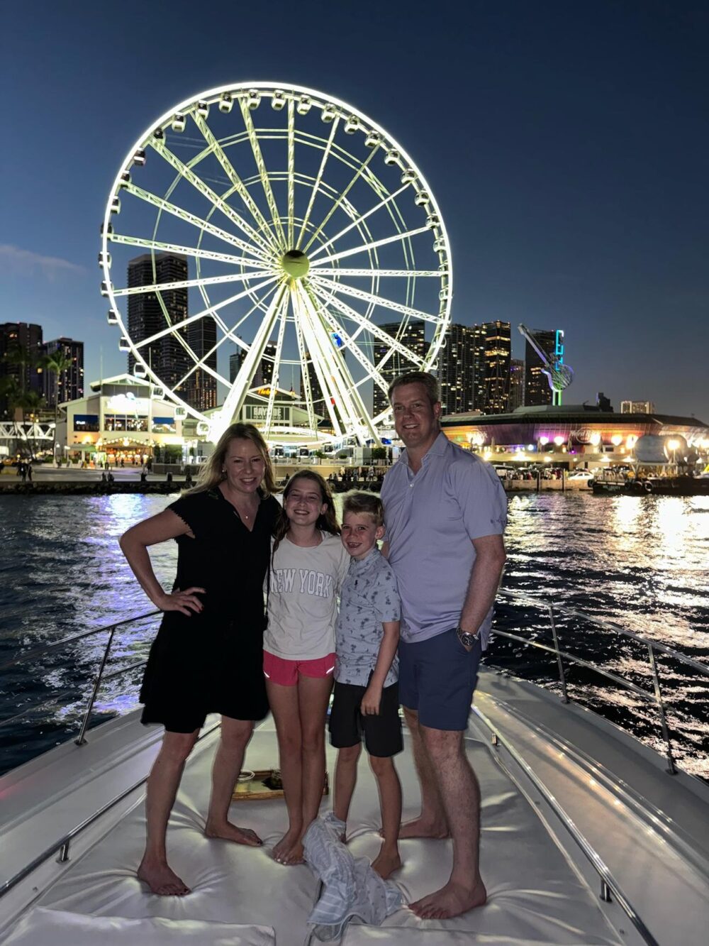 Sea Ray 60' Private Yacht! Get 1 Hr Free Monday-thursday 13 Passengers Max - Image 3