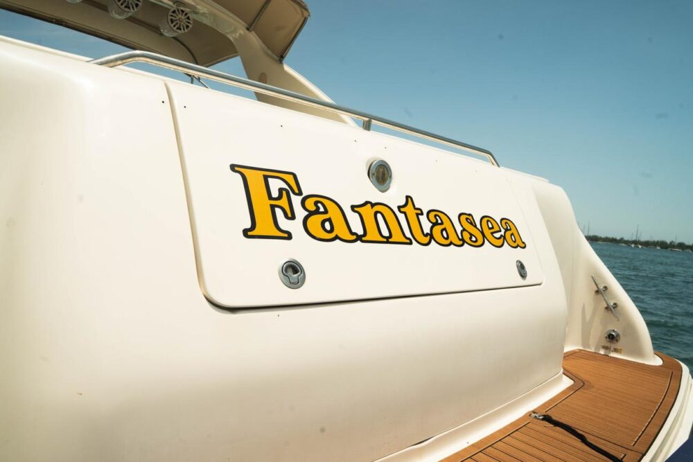 50’ SeaRay Private Yacht Charter — Free Hour & Free Jet Ski Weekday Promos! - Imagen 6