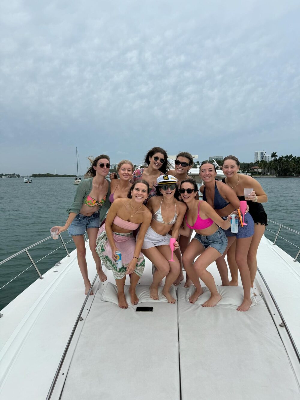 Sea Ray 60' Private Yacht! Get 1 Hr Free Monday-thursday 13 Passengers Max - Image 19