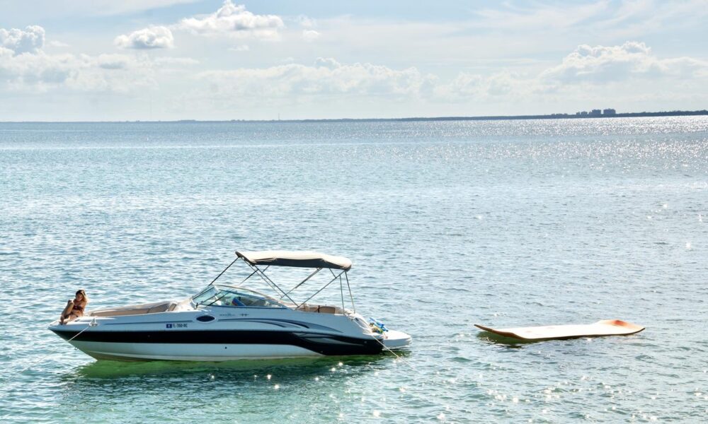 Experience the 26' Sea Ray in Miami! - Image 21