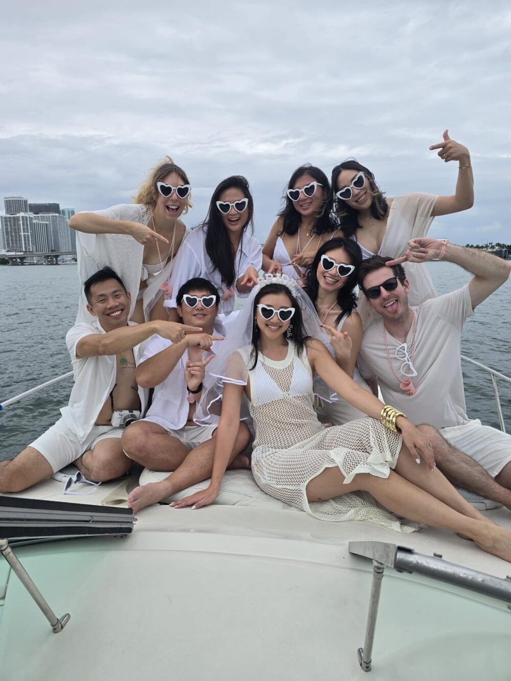 37ft Monterey Yacht | Experience Miami: Big Discounts Available! Inquire Now! - Imagen 34