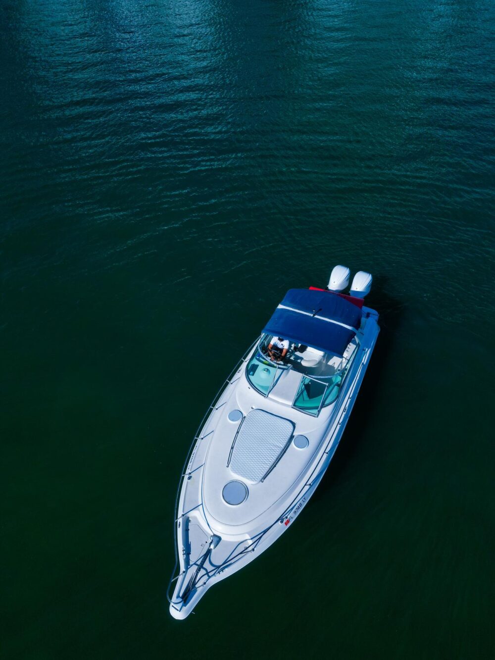 37ft Monterey Yacht | Experience Miami: Big Discounts Available! Inquire Now! - Imagen 16