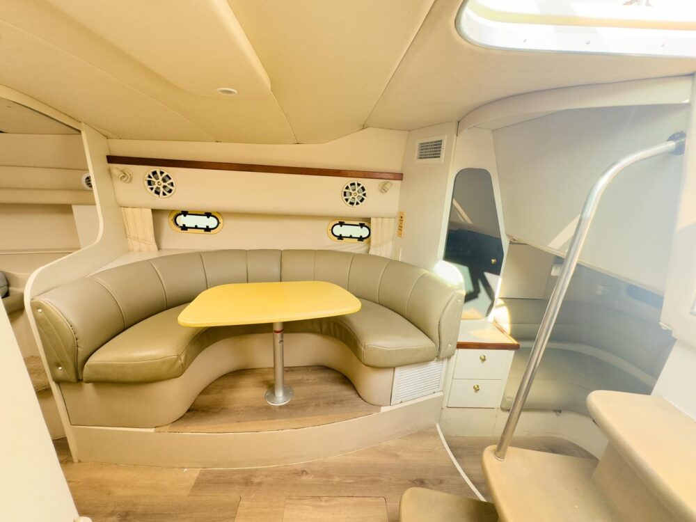 Enjoy 37ft Cruiser Yacht in Miami with discounted price! - Imagen 23