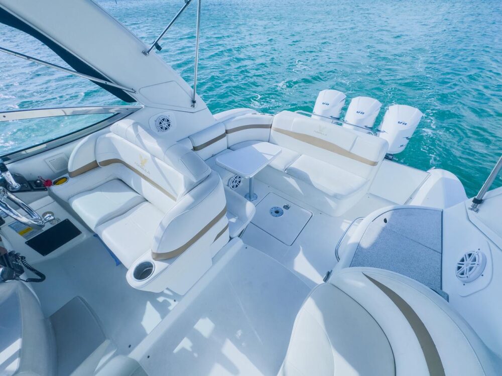 Enjoy your day with with our Formula 40ft Yacht - Up to 13 people in Miami! - Imagen 17