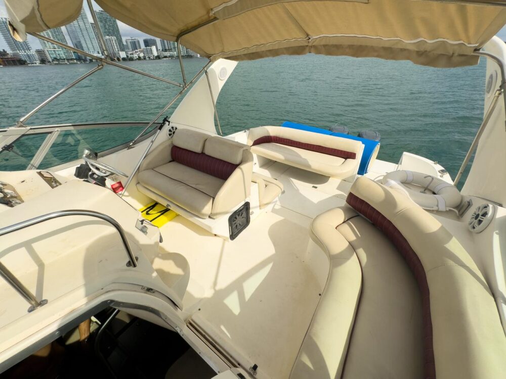 Enjoy 37ft Cruiser Yacht in Miami with discounted price! - Imagen 22