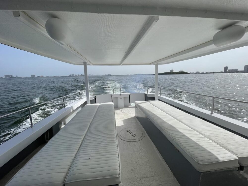 Celebrate with Yacht Party & Sightseeing in Miami Beach — up to 34 Guests! - Imagen 5