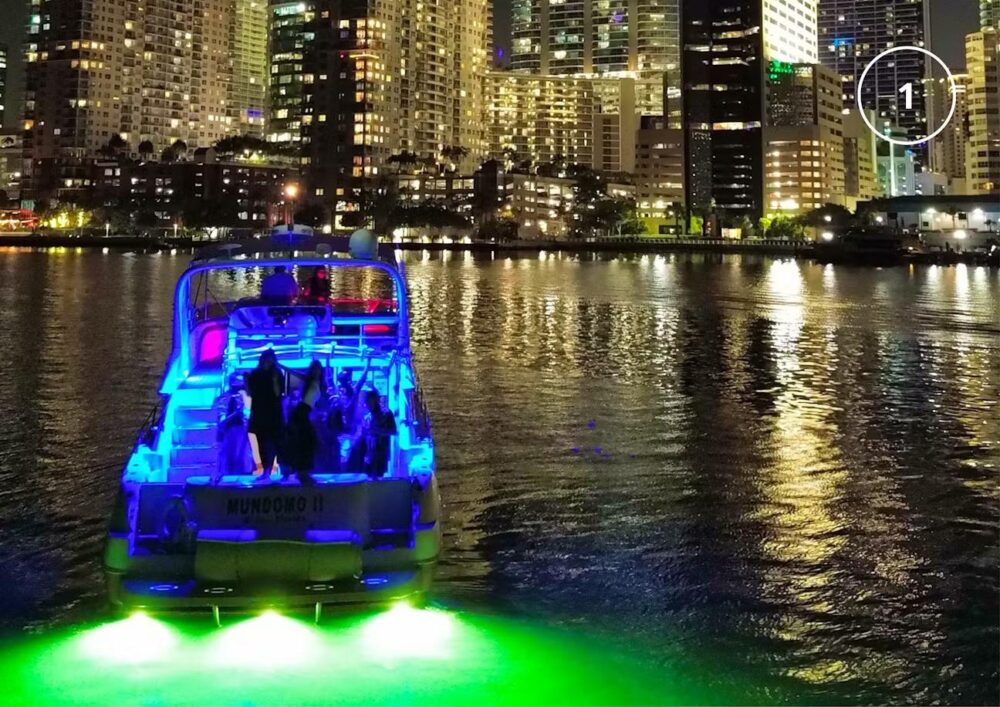 50’ Flybridge - Up to $100 OFF or 1 FREE JETSKI* - Imagen 20