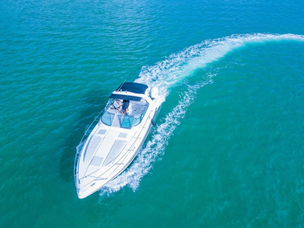 Enjoy your day with with our Formula 40ft Yacht - Up to 13 people in Miami! - Imagen 13
