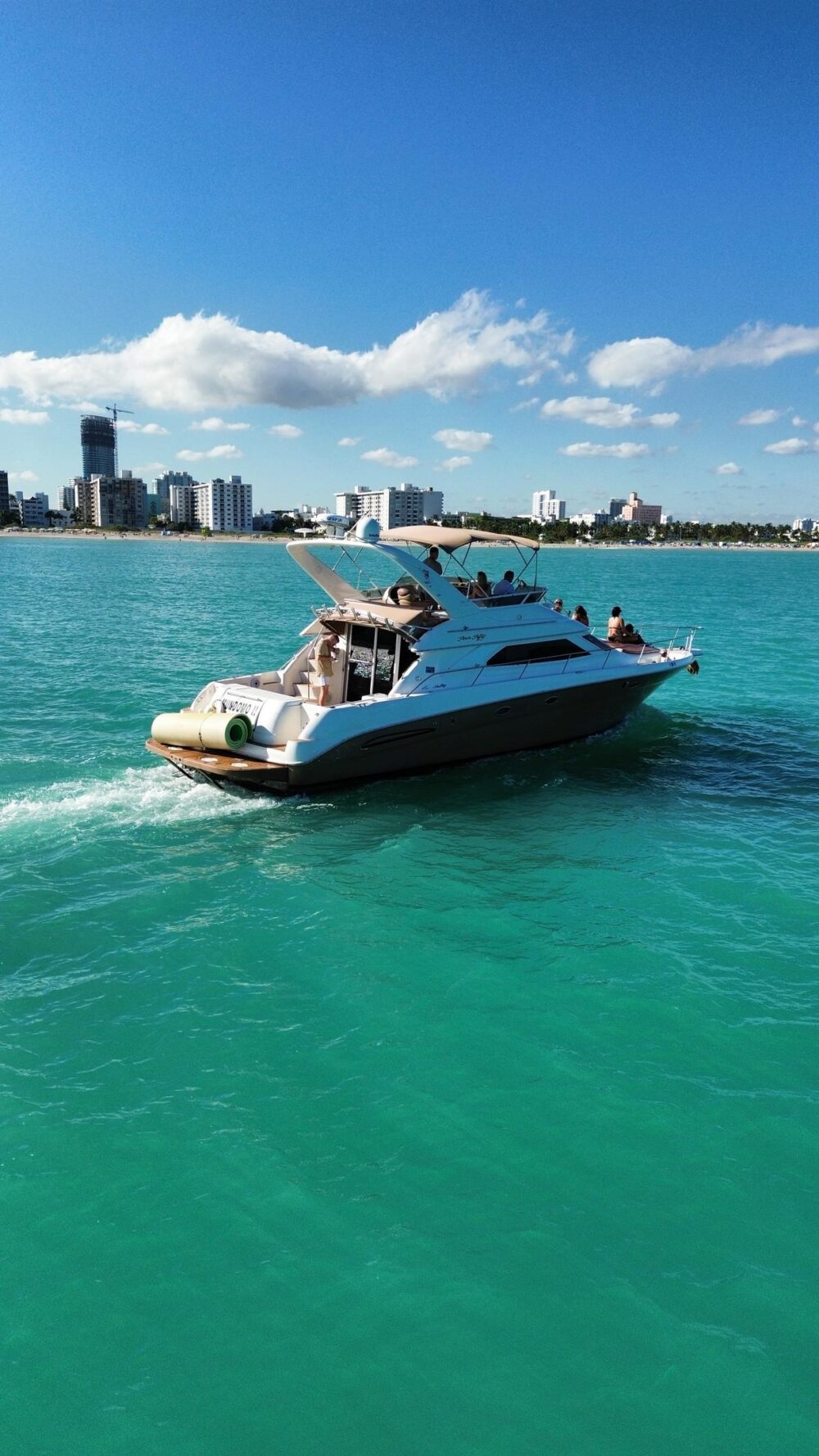50’ Flybridge - Up to $100 OFF or 1 FREE JETSKI* - Imagen 19