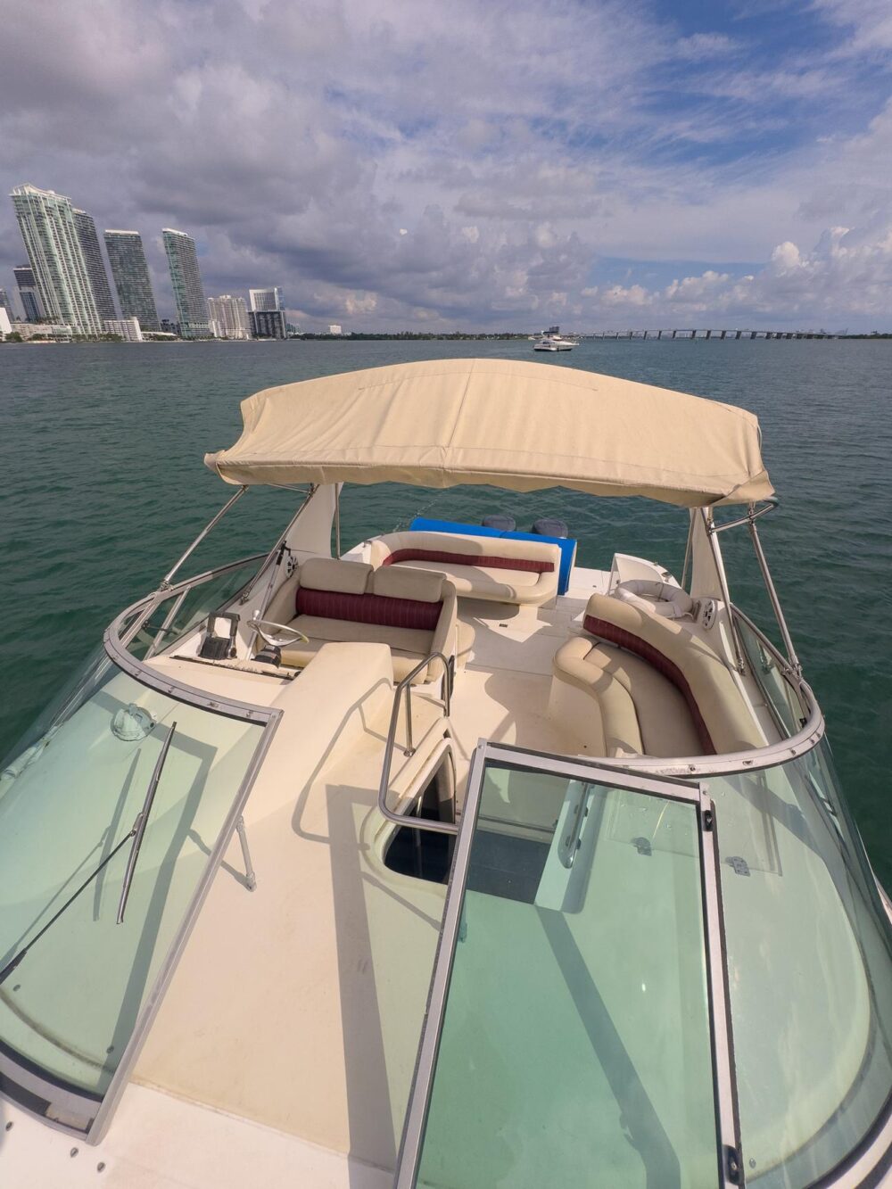 Enjoy 37ft Cruiser Yacht in Miami with discounted price! - Imagen 19