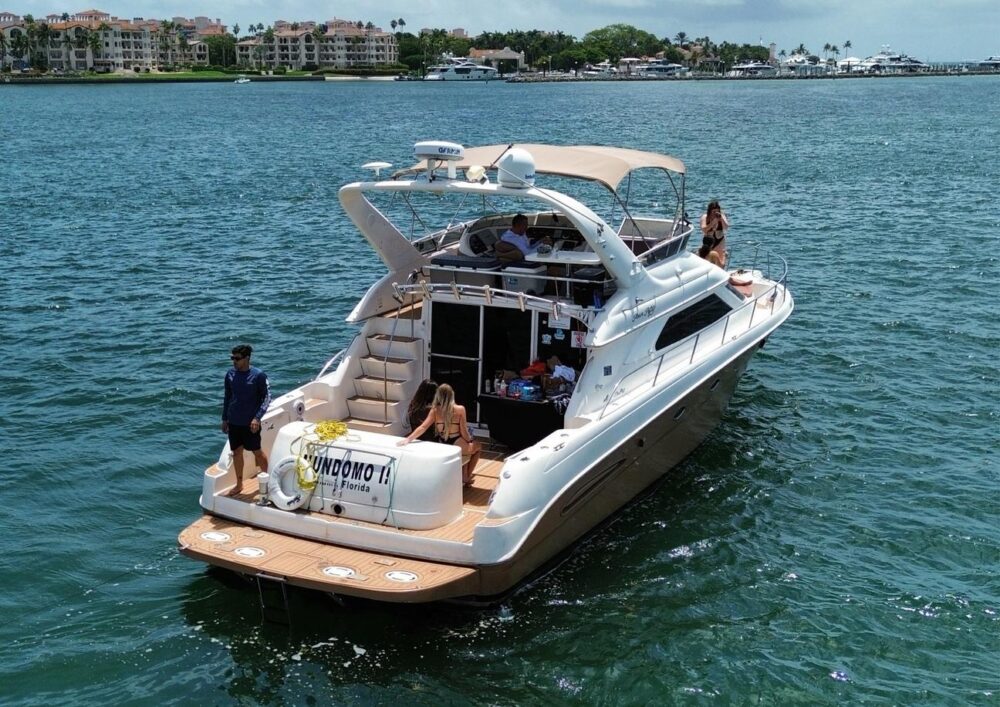 50’ Flybridge - Up to $100 OFF or 1 FREE JETSKI* - Imagen 17