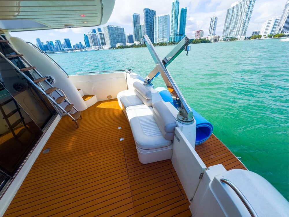 Enjoy Miami In 50FT SUNSEEKER MANHATTAN! - Imagen 21