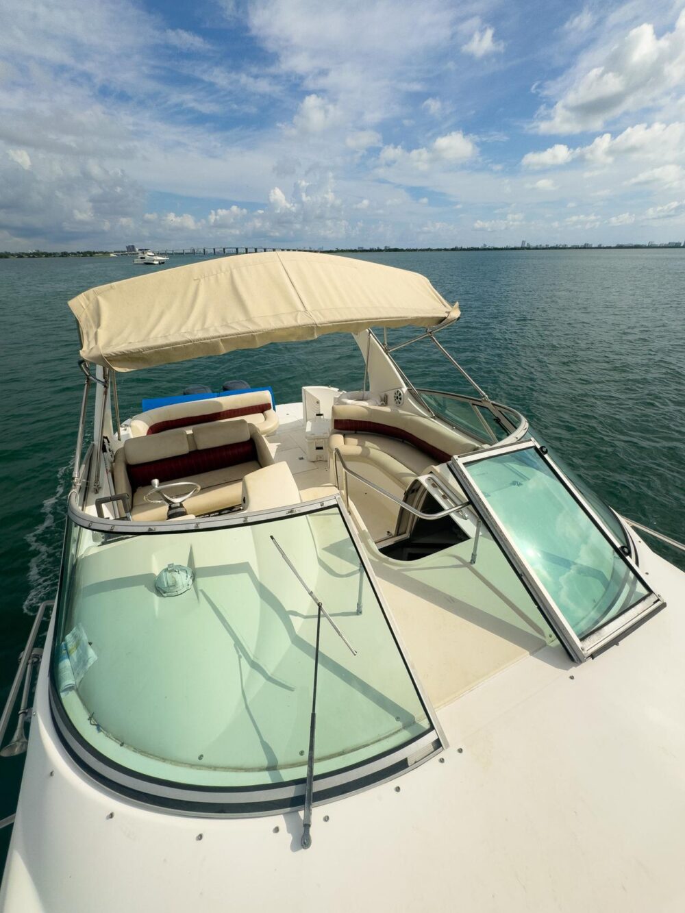 Enjoy 37ft Cruiser Yacht in Miami with discounted price! - Imagen 15