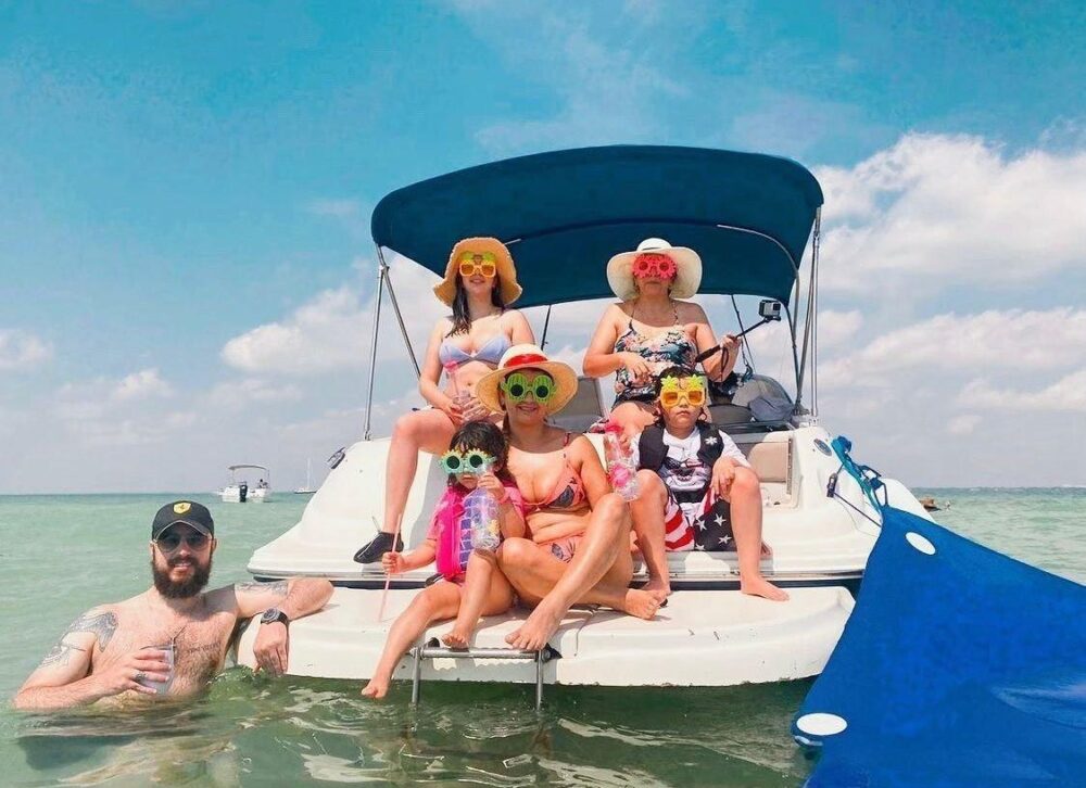 26' Sea Ray Sundeck in Miami! Huge Weekday Discounts - Imagen 23