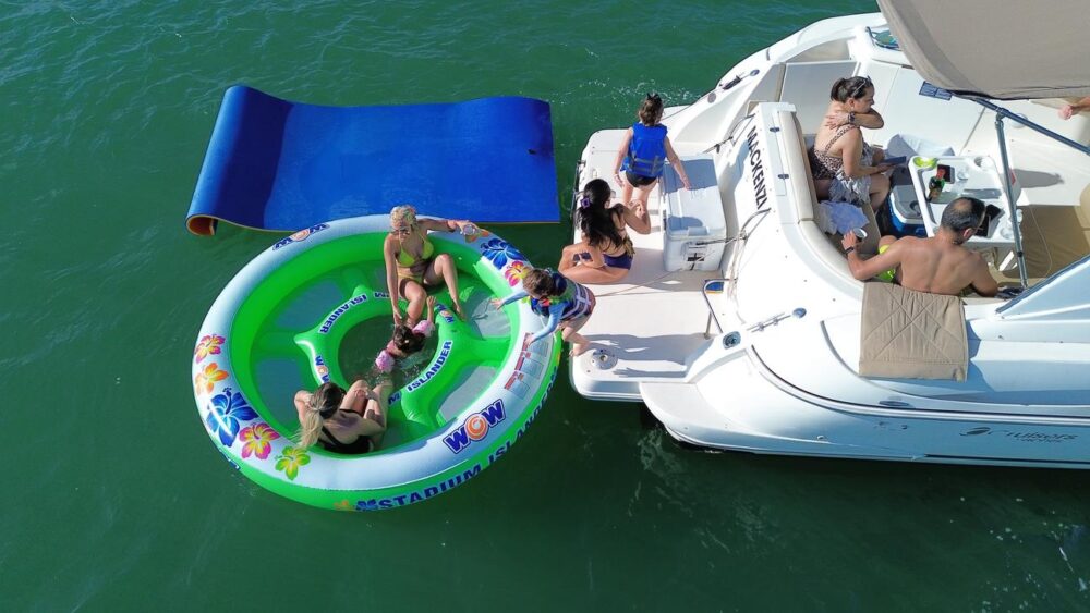 Great 37' cruiser for a fun day on the water!! - Imagen 22